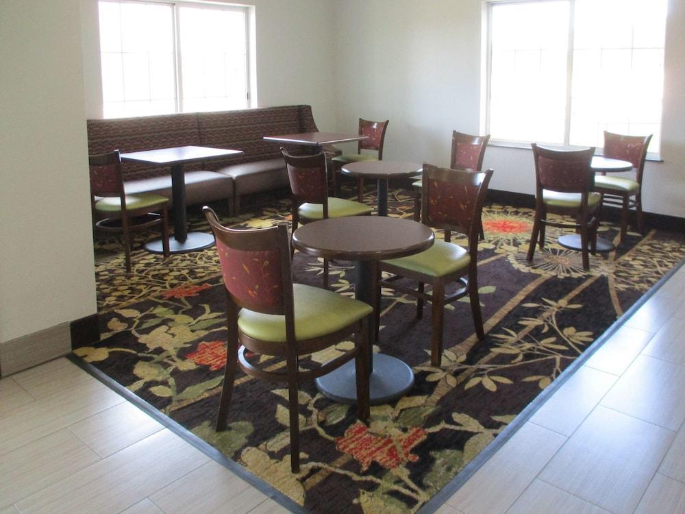 Quality Inn Leesville Exterior photo