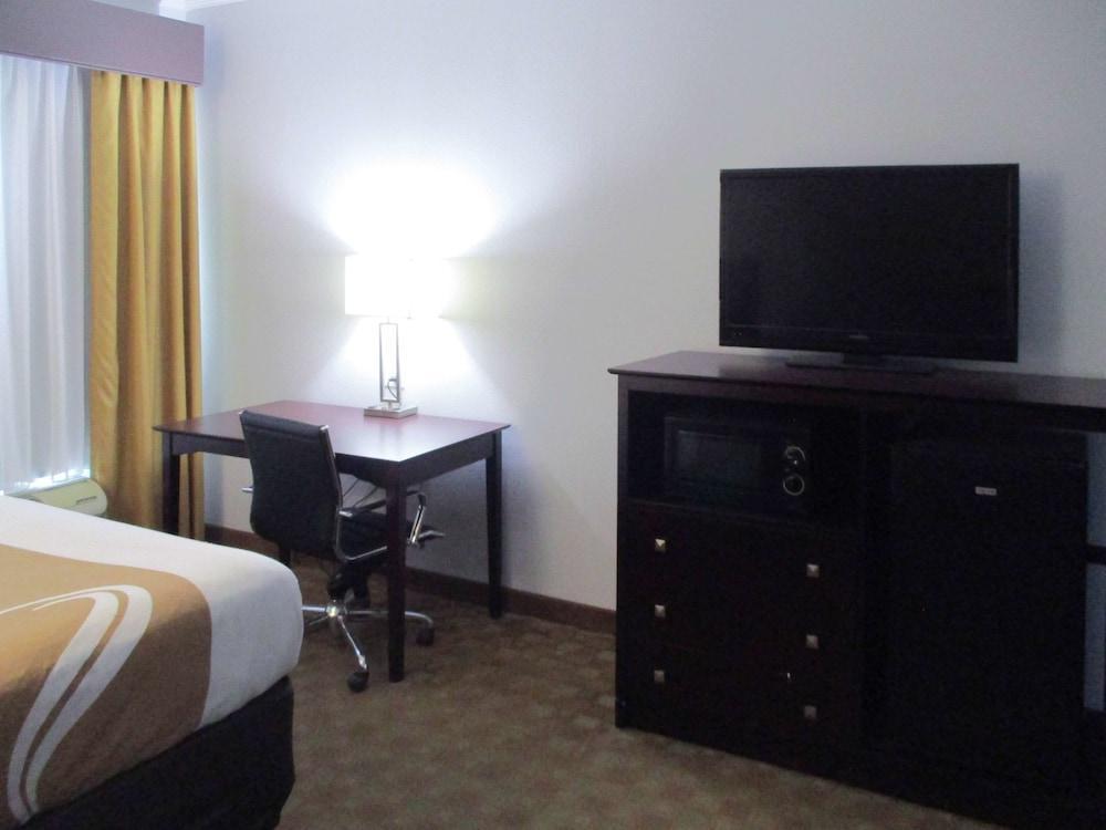 Quality Inn Leesville Exterior photo