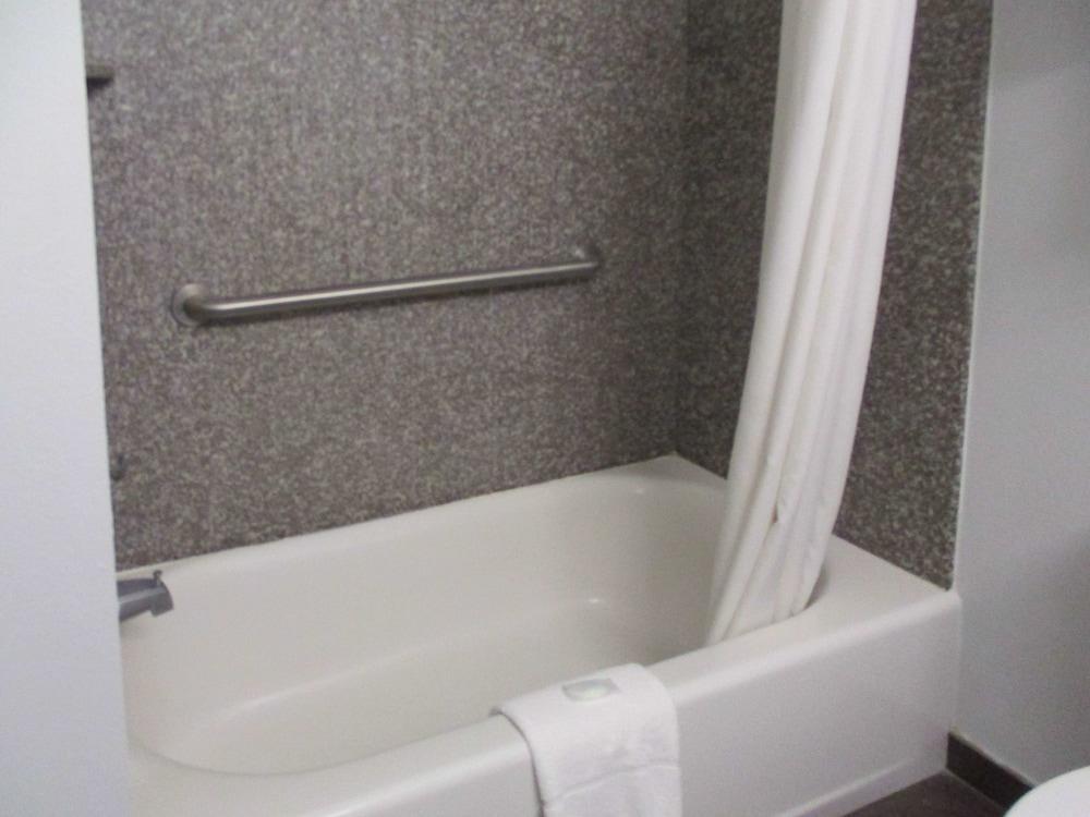 Quality Inn Leesville Exterior photo